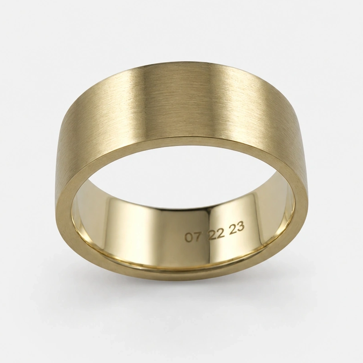 18K Yellow Gold Gents Wedding Band