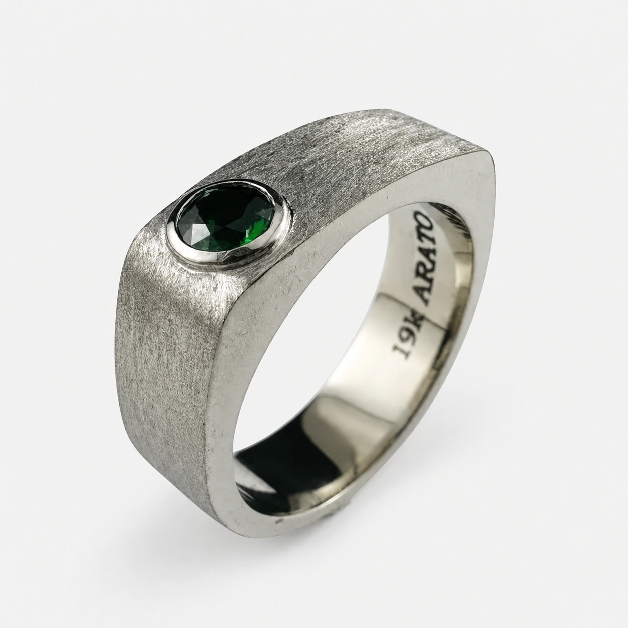 19K White Gold Gents Tsavorite Garnet Ring
