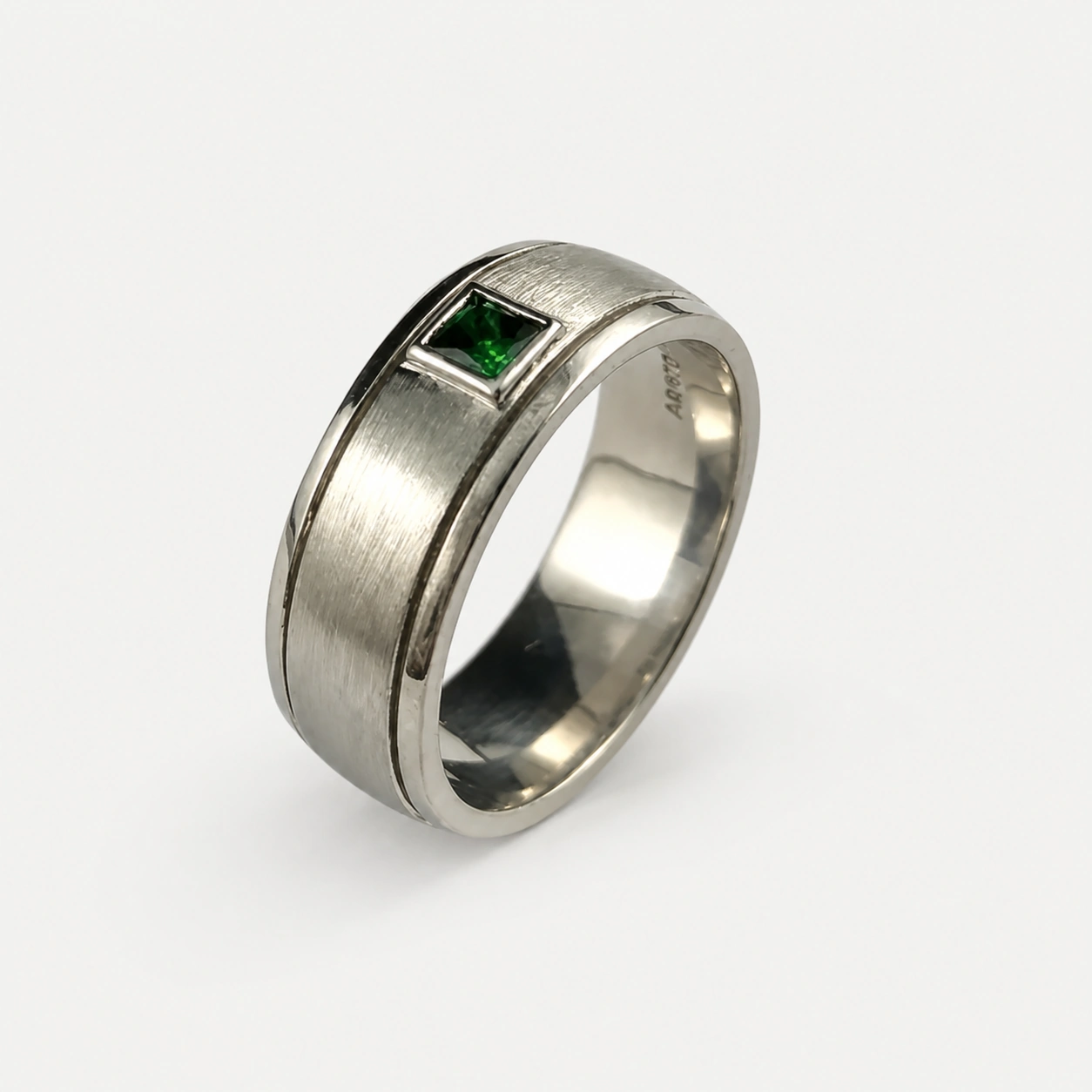 19K White and 18K Yellow Gold Diamond Ring
