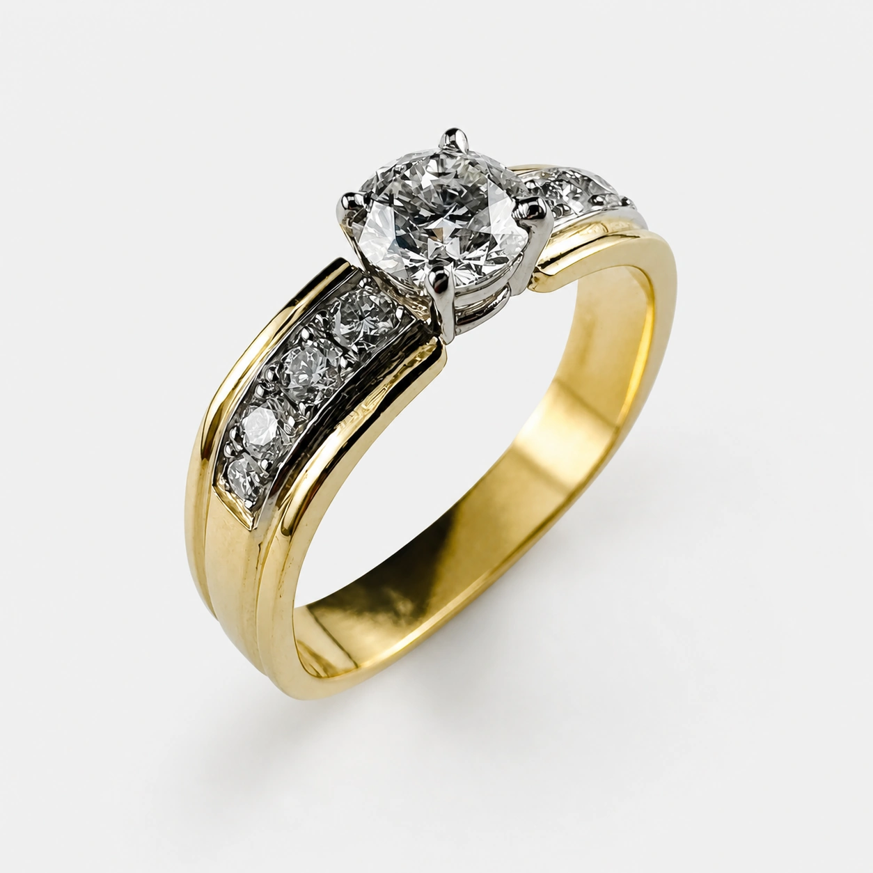 18K Yellow 19K White Gold Diamond Ring