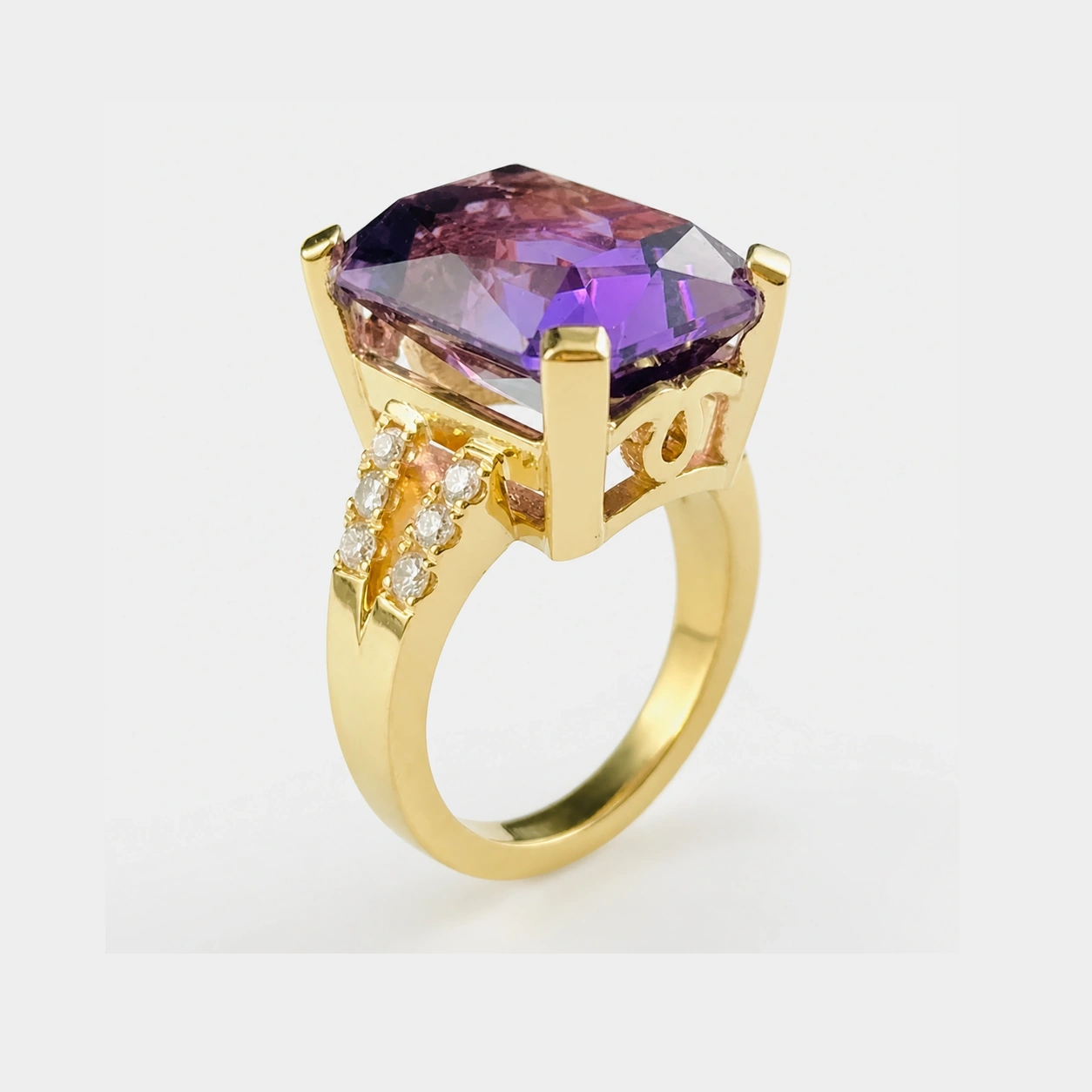 18K Yellow Gold Amethyst and Diamond Ring 1