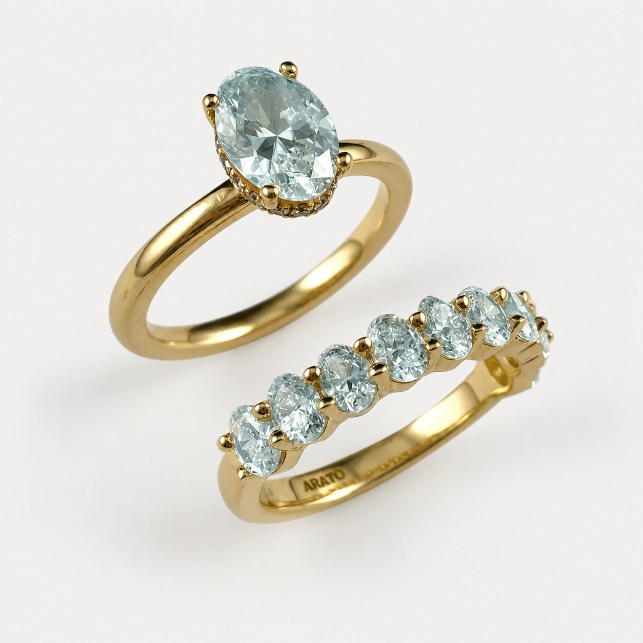 18K Yellow Gold Oval Diamond Wedding Band With 18K Yellow Gold Oval Diamond Engagement Ring
