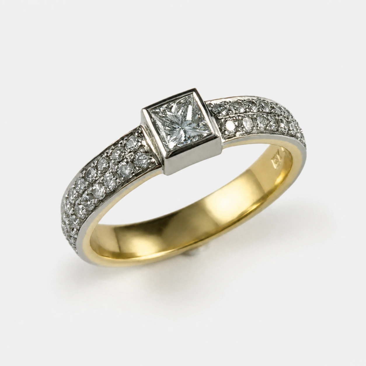 19K White 18K Yellow Gold Princess Cut Diamond Ring