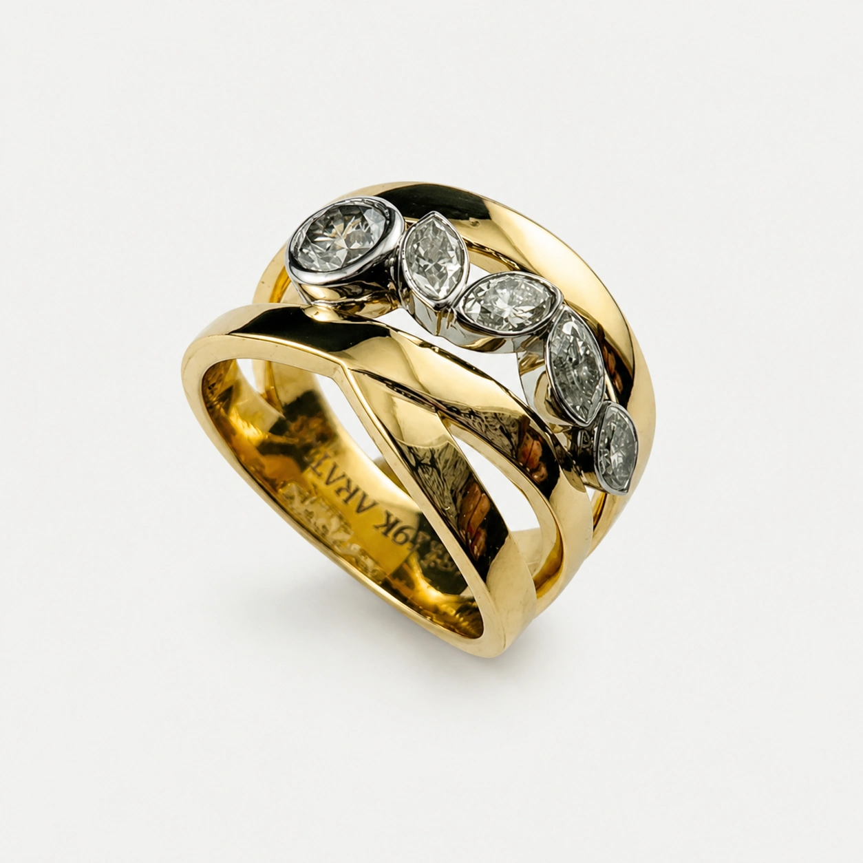 19K White Gold and 18K Yellow Gold Diamond Ring