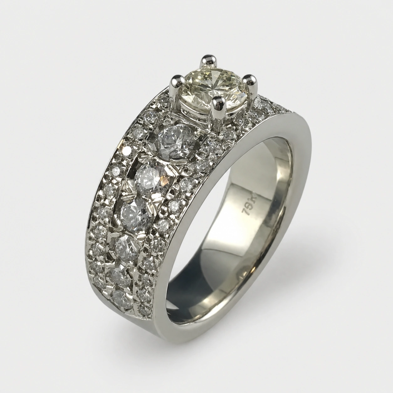19K White Gold Diamond Ring 2 1