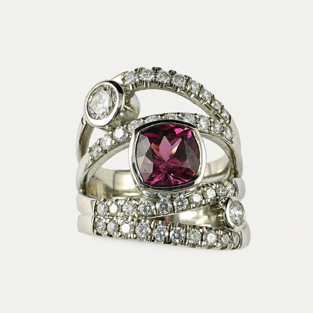 19K White Gold Garnet and Diamond Ring