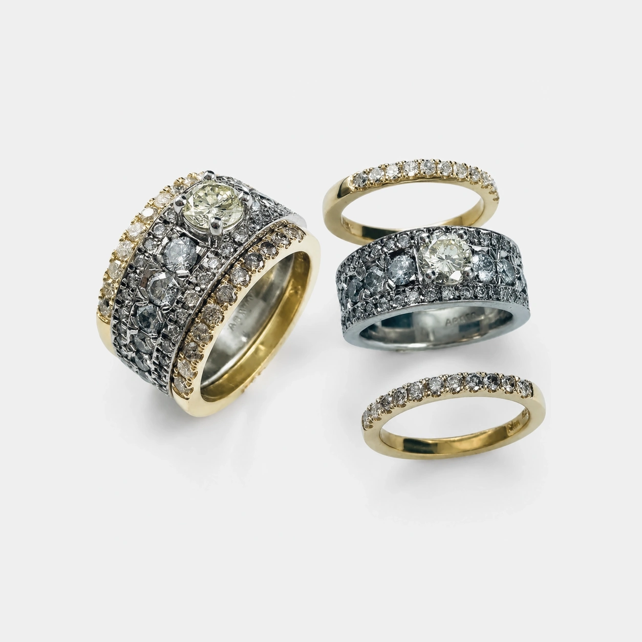 19K White Gold Multi Diamond Ring With Yellow Gold Diamond Jackets
