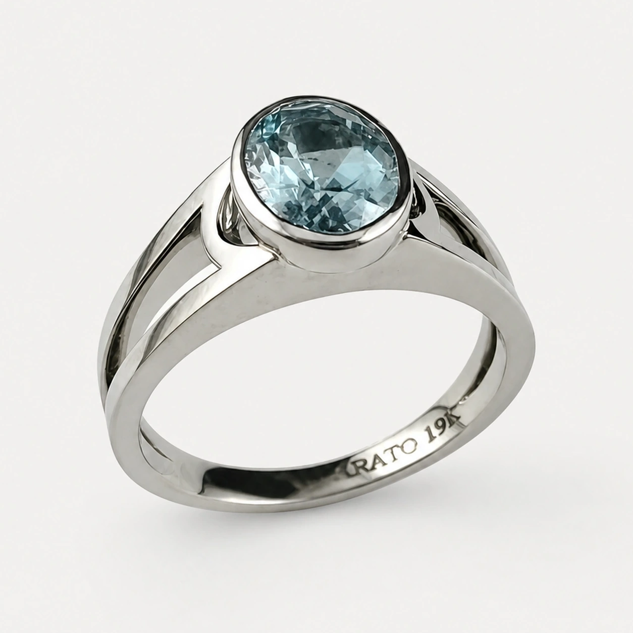 19K White Gold Aquamarine Ring