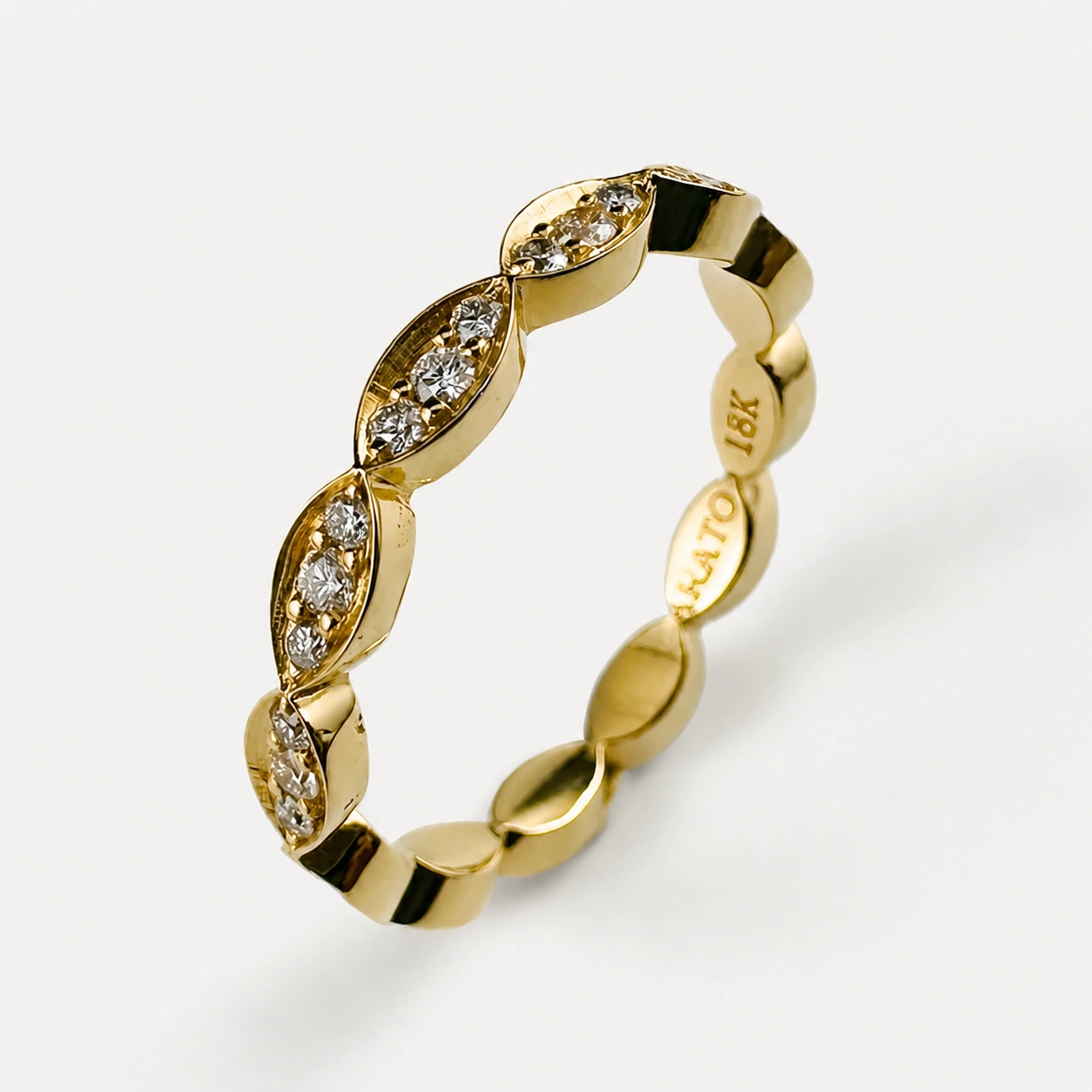 18K Diamond Scalloped Eternity Band